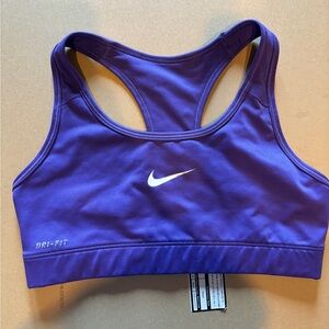 NIKE Swoosh Light Support Non-Padded sports bra